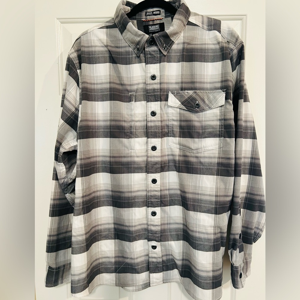 Alaskan Hardgear by Duluth Trading Co. Men's Black and Gray Plaid Shirt